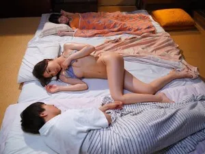Địt cô đồng nghiệp hàng múp vì quá bấn cặc
